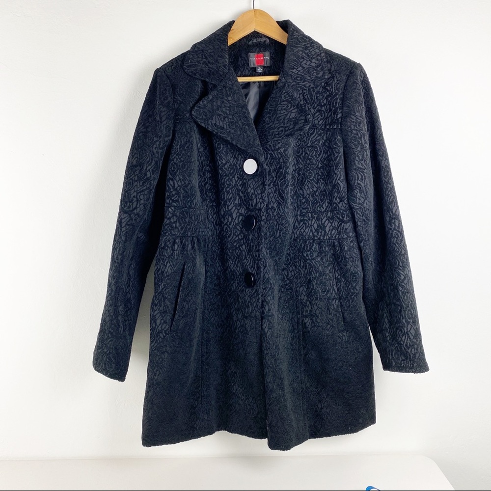 GALLERY Black Long Coat Long Sleeve Front Pockets